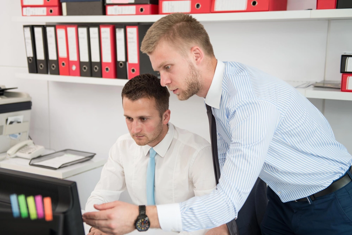 Worker holding a tablet